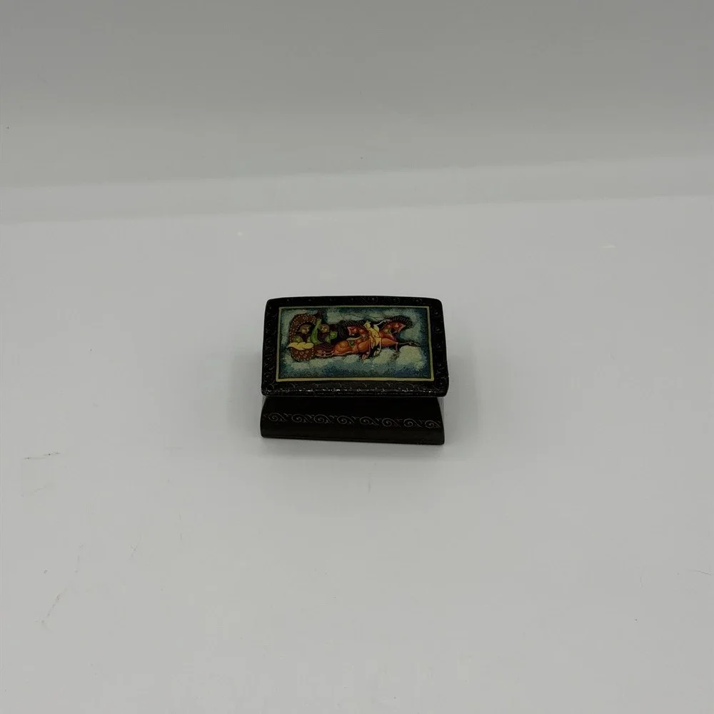 Vtg Hand Painted TROIKA Trinket Box Sleigh/3 Horse's Red & Black Lacquer Signed